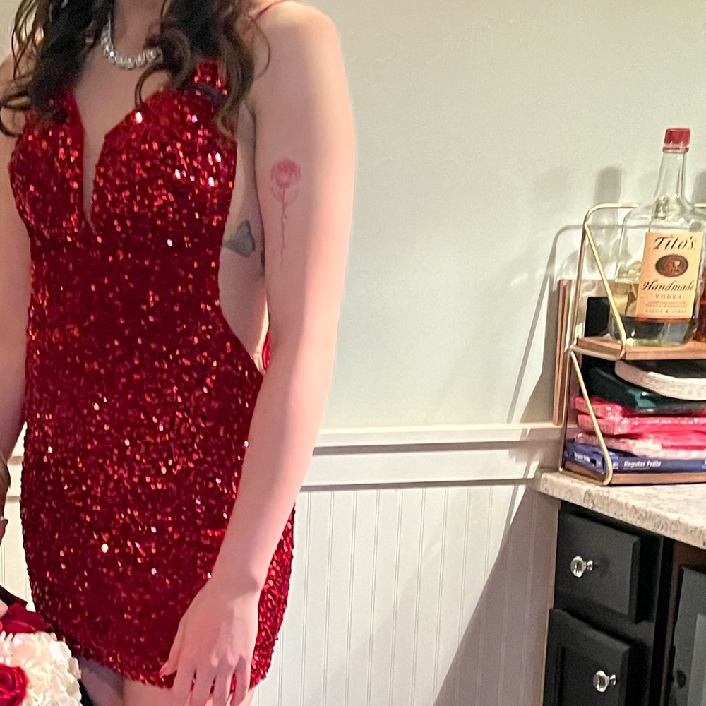 Red formal dress, like new, size 2